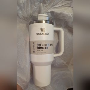 Stanley 40oz H2O Flowstate Quencher tumbler | BRILLIANT WHITE